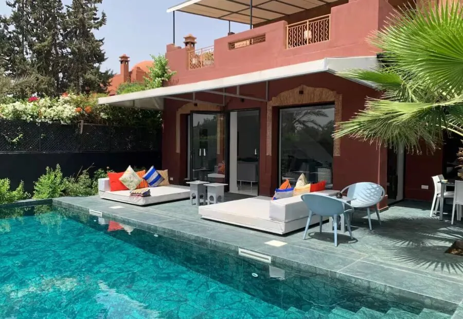 Villa 3 suites avec piscine en résidence sécurisée – Route de Casablanca