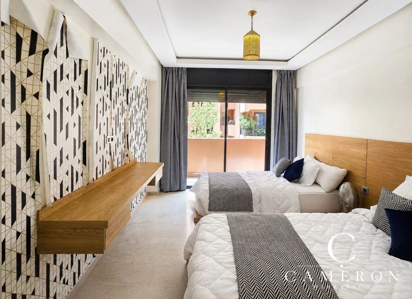 Appartement moderne avec grande terrasse et piscine sur le toit à l’Hivernage