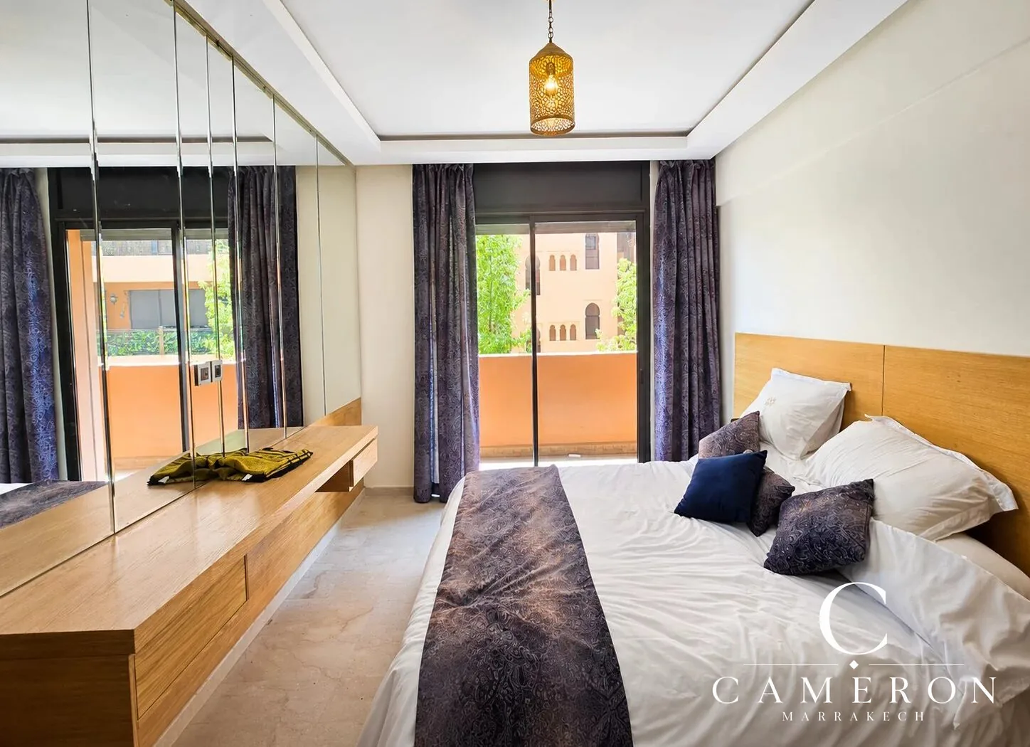 Appartement moderne avec grande terrasse et piscine sur le toit à l’Hivernage