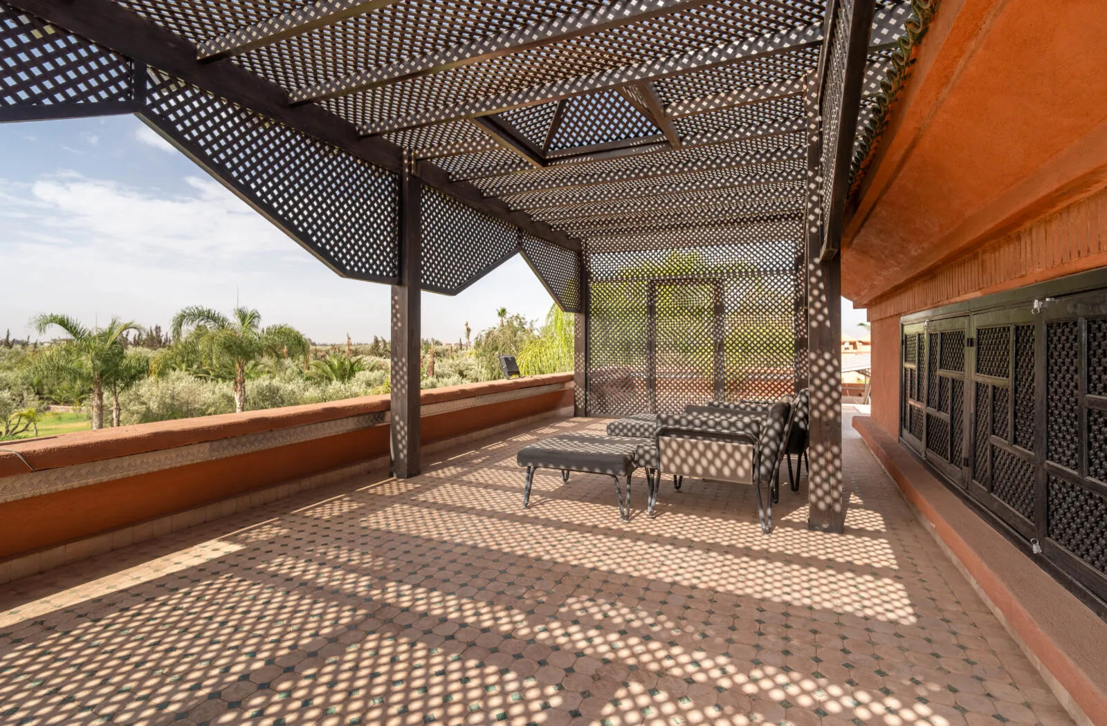 Contemporary 5-bedroom villa on a large plot – Route de Ouarzazate