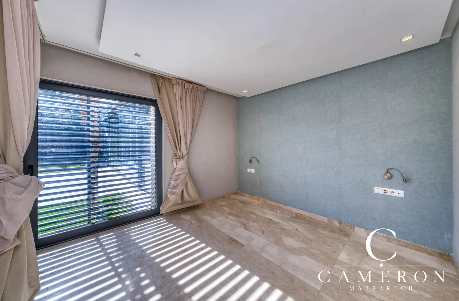 Single-storey villa on the front line of the golf course at Al Maaden