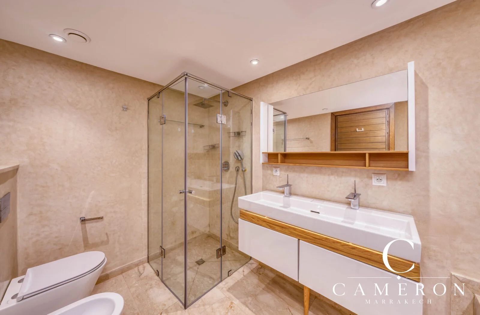 Single-storey villa on the front line of the golf course at Al Maaden