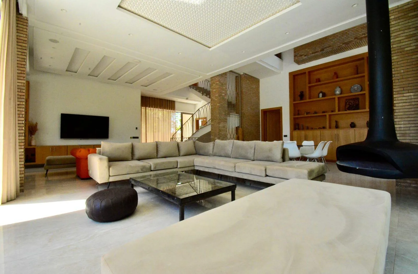 Luxury contemporary villa for sale in Marrakech