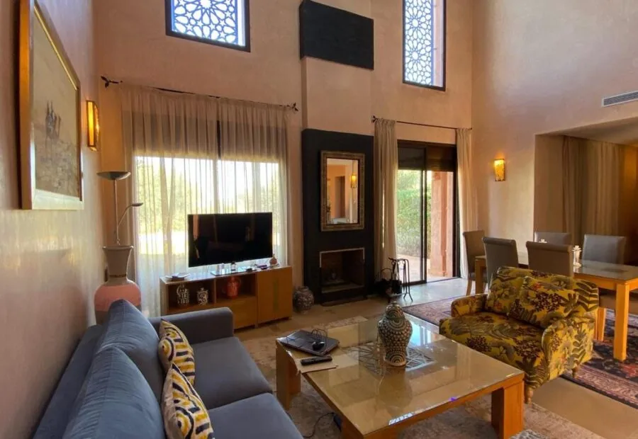 VILLA FRONT DE GOLF ROUTE OURIKA