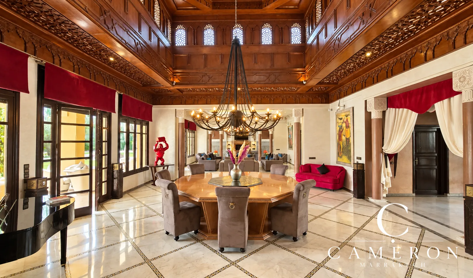 Historic, licensed palace – Palmeraie’s ‘Golden Triangle’, Marrakech