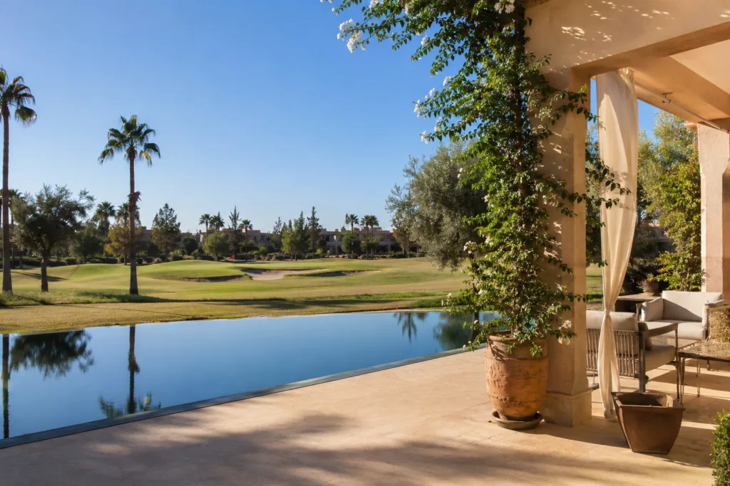 Acheter une villa sur un golf à Marrakech : où investir et quel domaine choisir ?