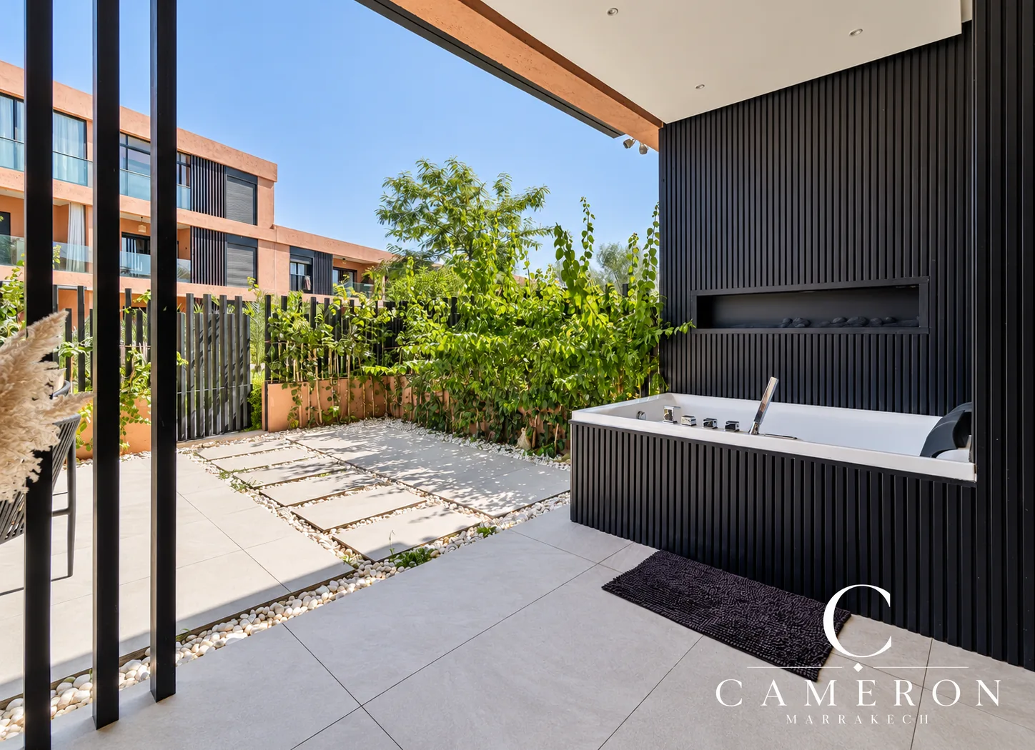 Renovated and furnished apartment with private garden – Golf Noria, Marrakech