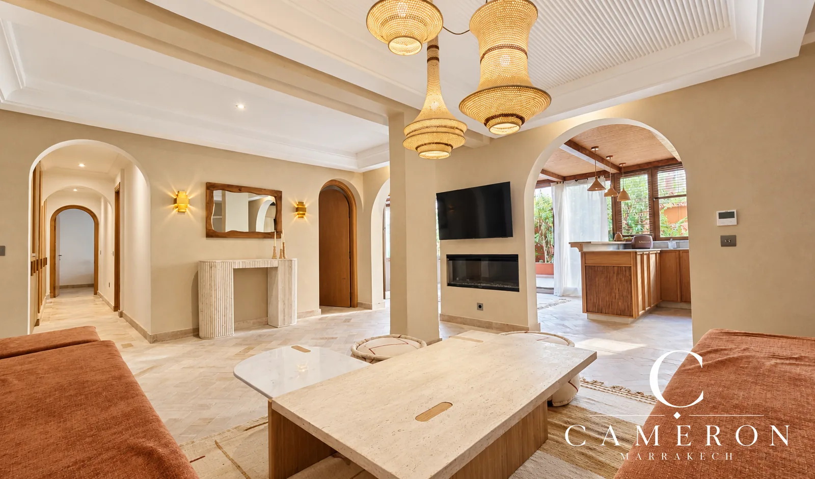 Renovated flat with an 80 m² terrace and pool – Right in the heart of Guéliz