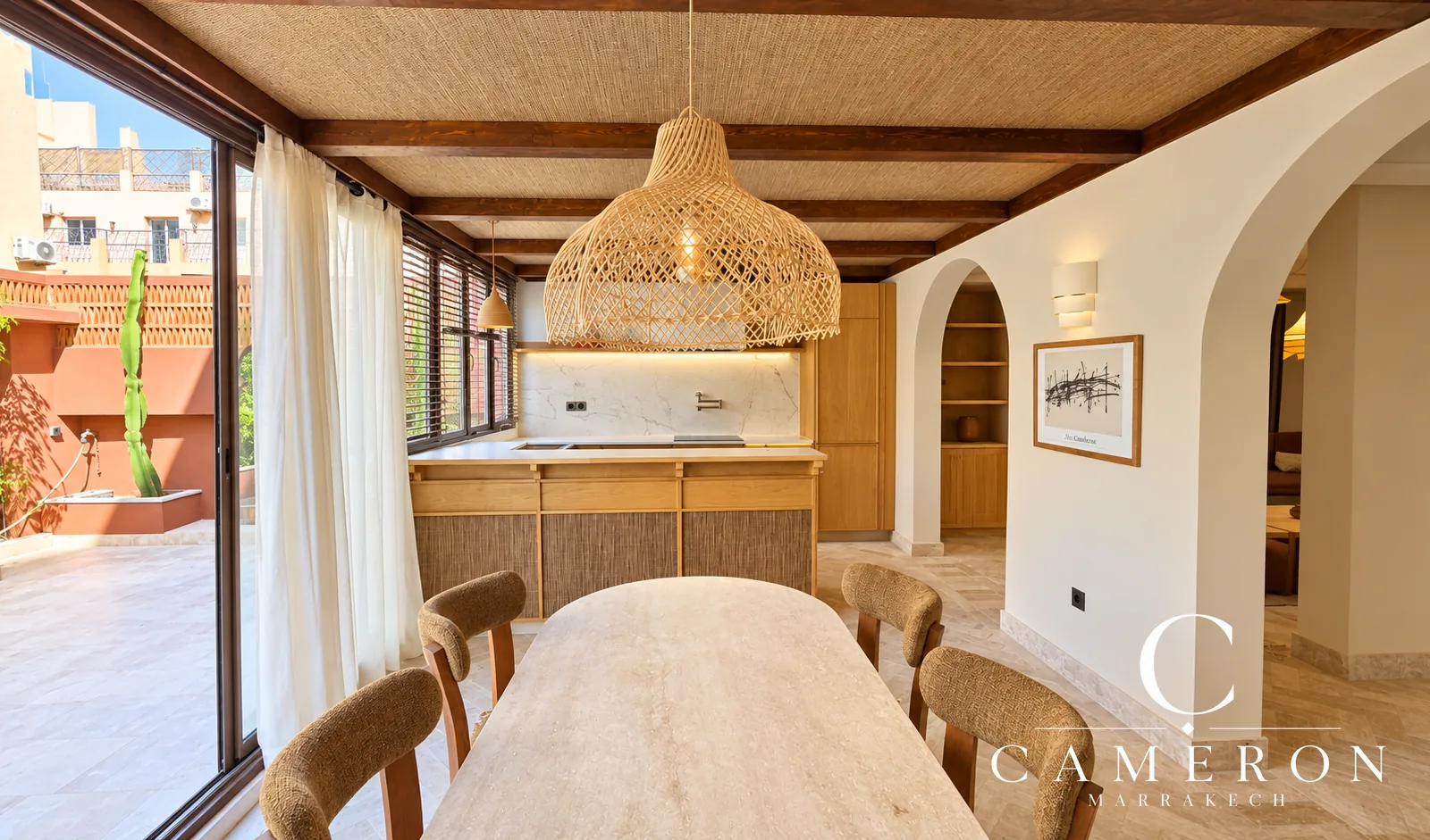 Renovated flat with an 80 m² terrace and pool – Right in the heart of Guéliz