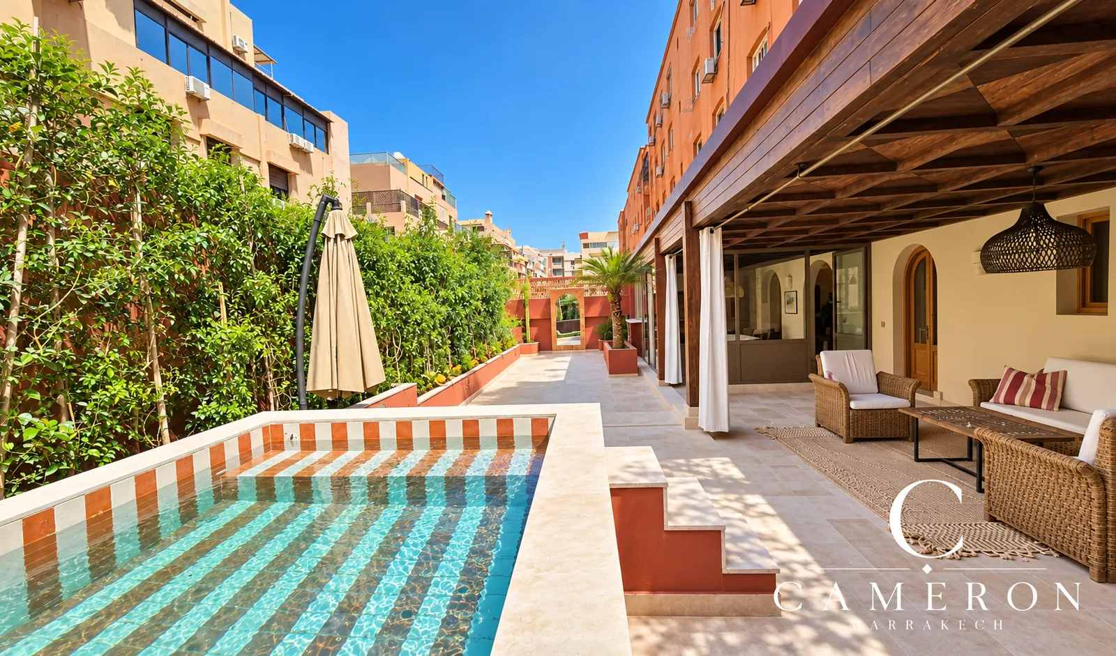 Renovated flat with an 80 m² terrace and pool – Right in the heart of Guéliz