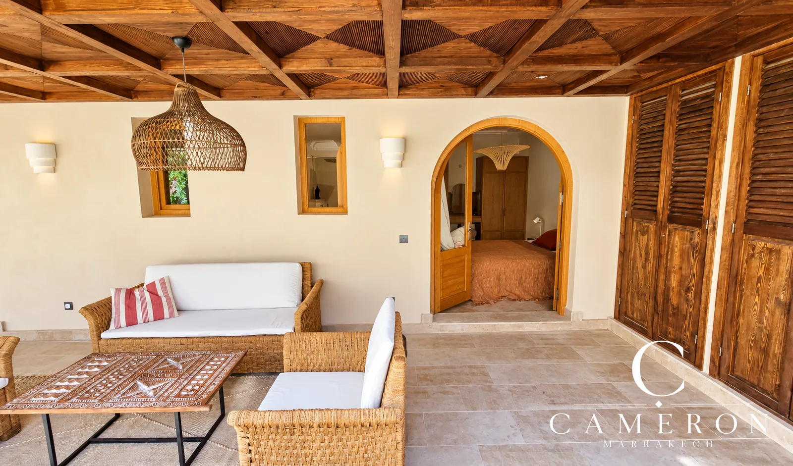 Renovated flat with an 80 m² terrace and pool – Right in the heart of Guéliz