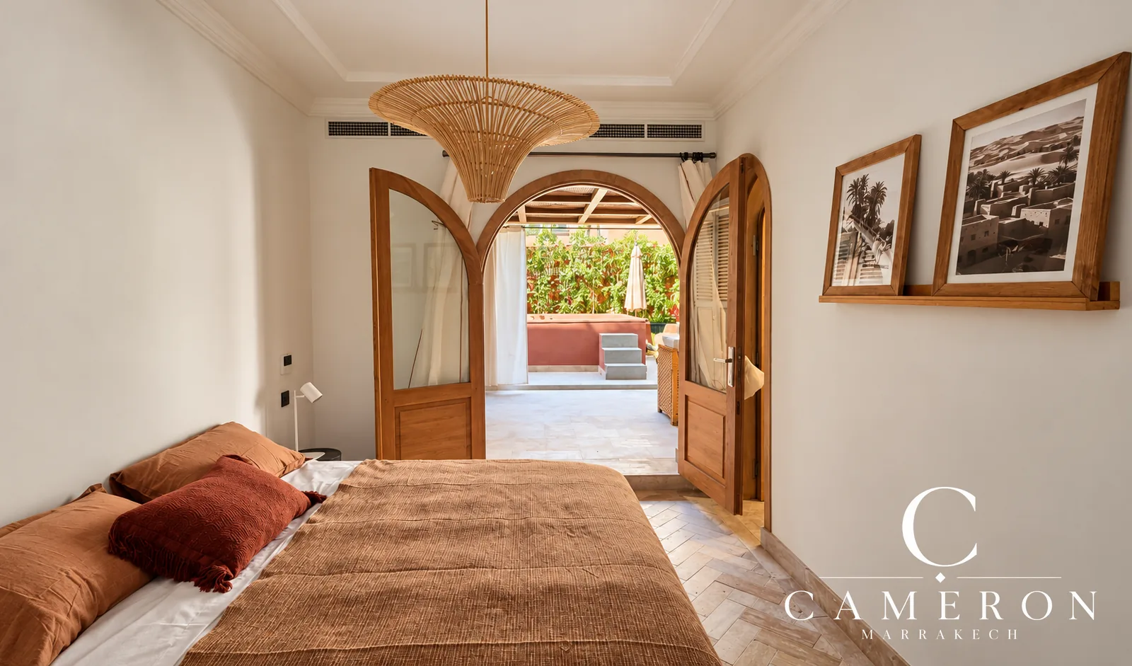Renovated flat with an 80 m² terrace and pool – Right in the heart of Guéliz